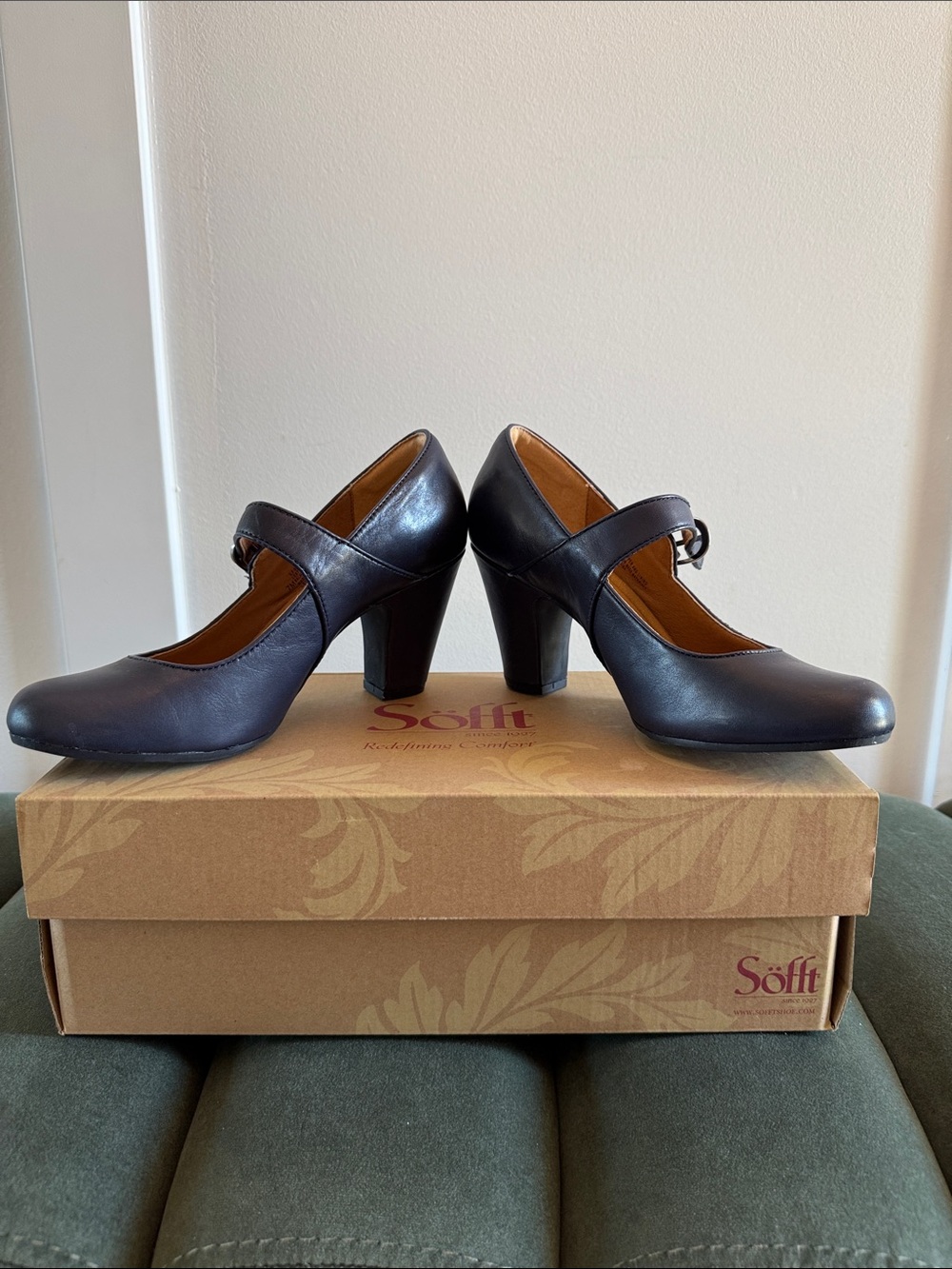 Sofft Black Mary Jane Block Heel Pumps
